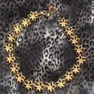 Necklace black and gold